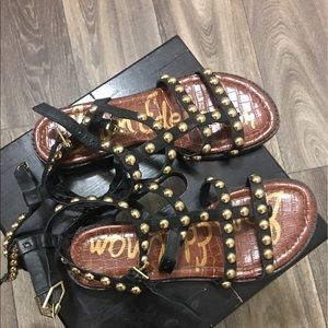 Sam Edelman Black and Gold Sandals Size 7 ✨